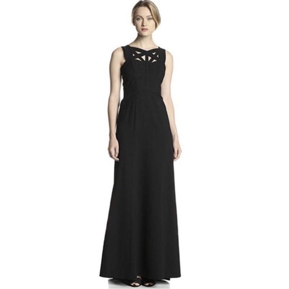 Elegant Black Evening Gown - Picture 1 of 4